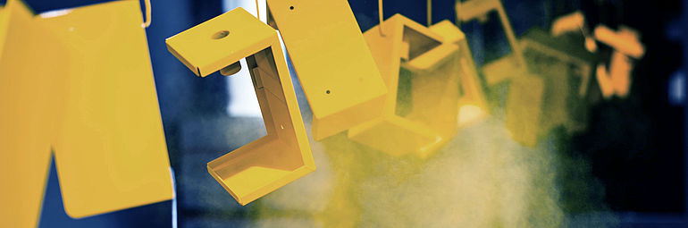 yellow components in yellow spray mist