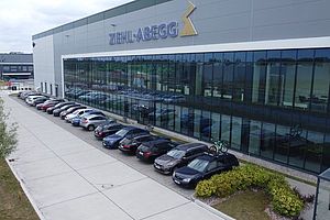 Produktionsgebäude mit Fensterfron von ZIEHL-ABEGG in Lodz, Polen
