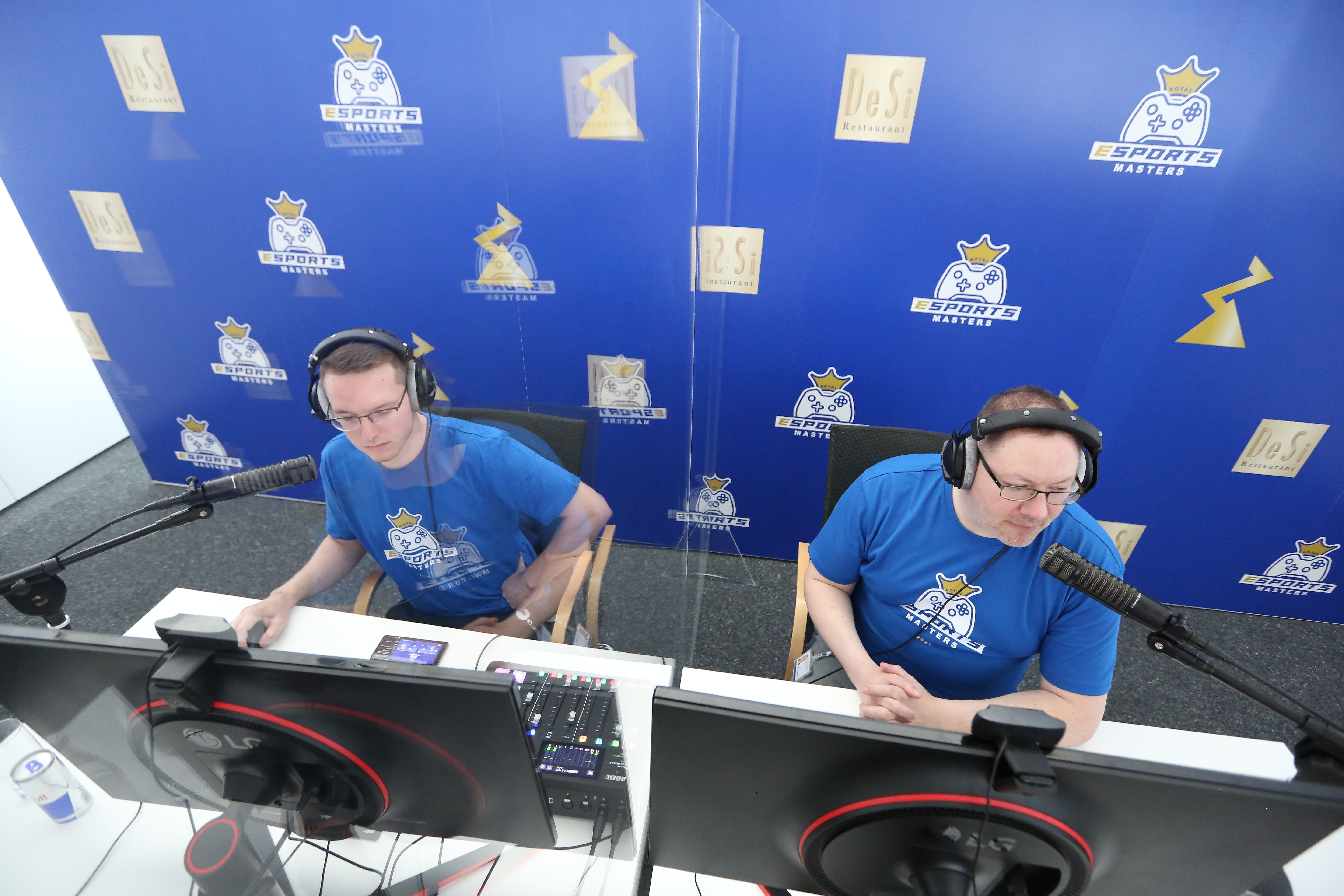 Rocket League macht den Auftakt zur eSports-Turnier-Reihe von Ziehl-Abegg im März 2022. Die Kommentatoren sind wie im vergangenen Sommer Mitarbeiterinnen und Mitarbeiter des hohenloher Maschinenbauers.