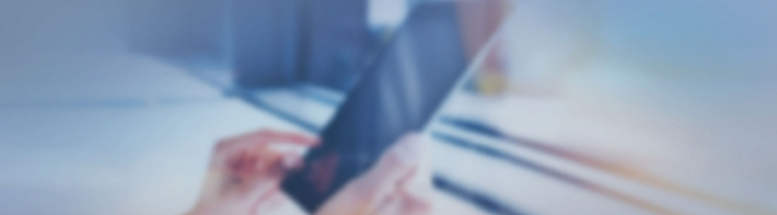 supplier portal_supplier performance assessment_header hands with tablet PC