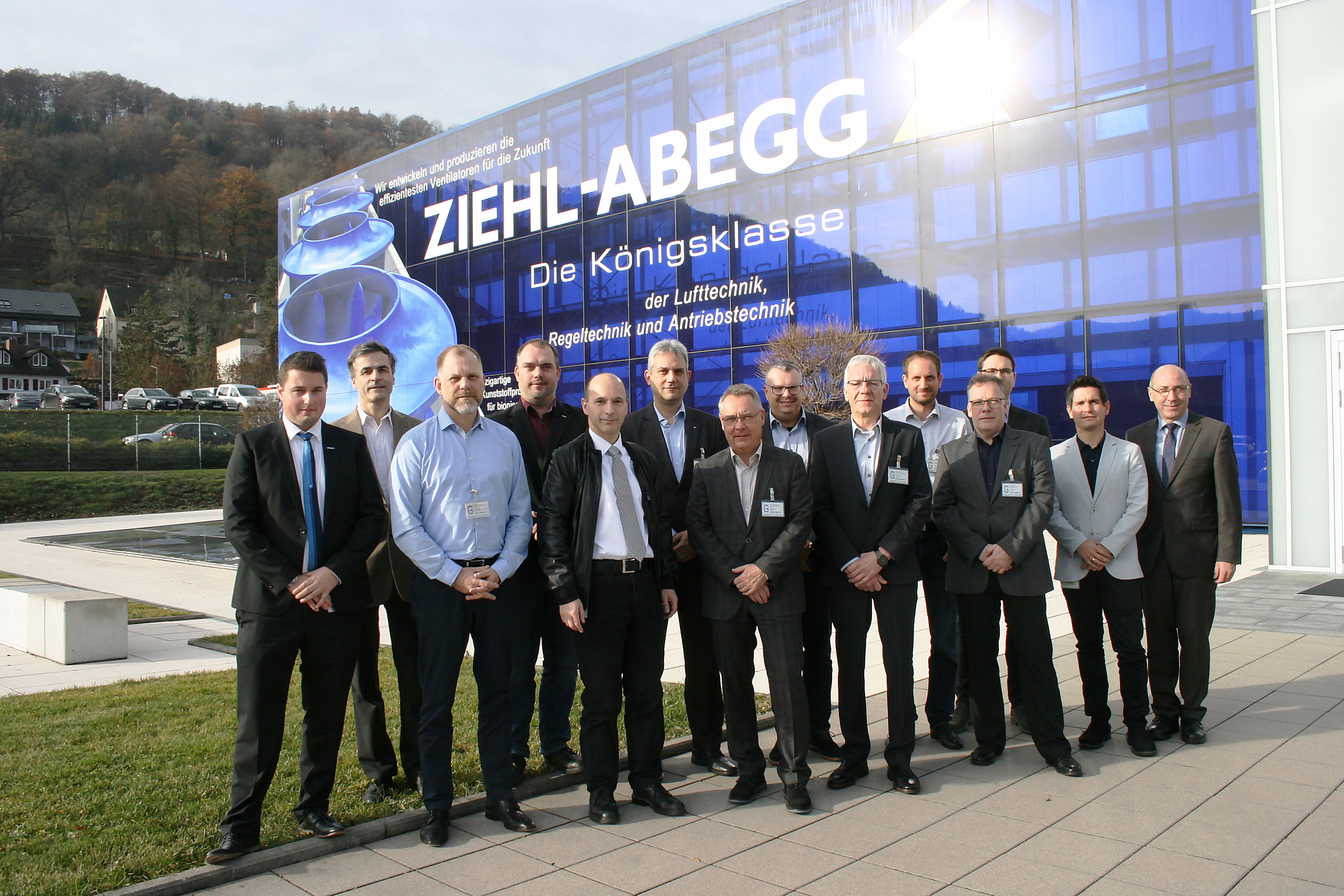 Bundesweite Fertigungsexperten zu Besuch bei Ziehl-Abegg Bundesweite Fertigungsexperten zu Besuch bei Ziehl-Abegg