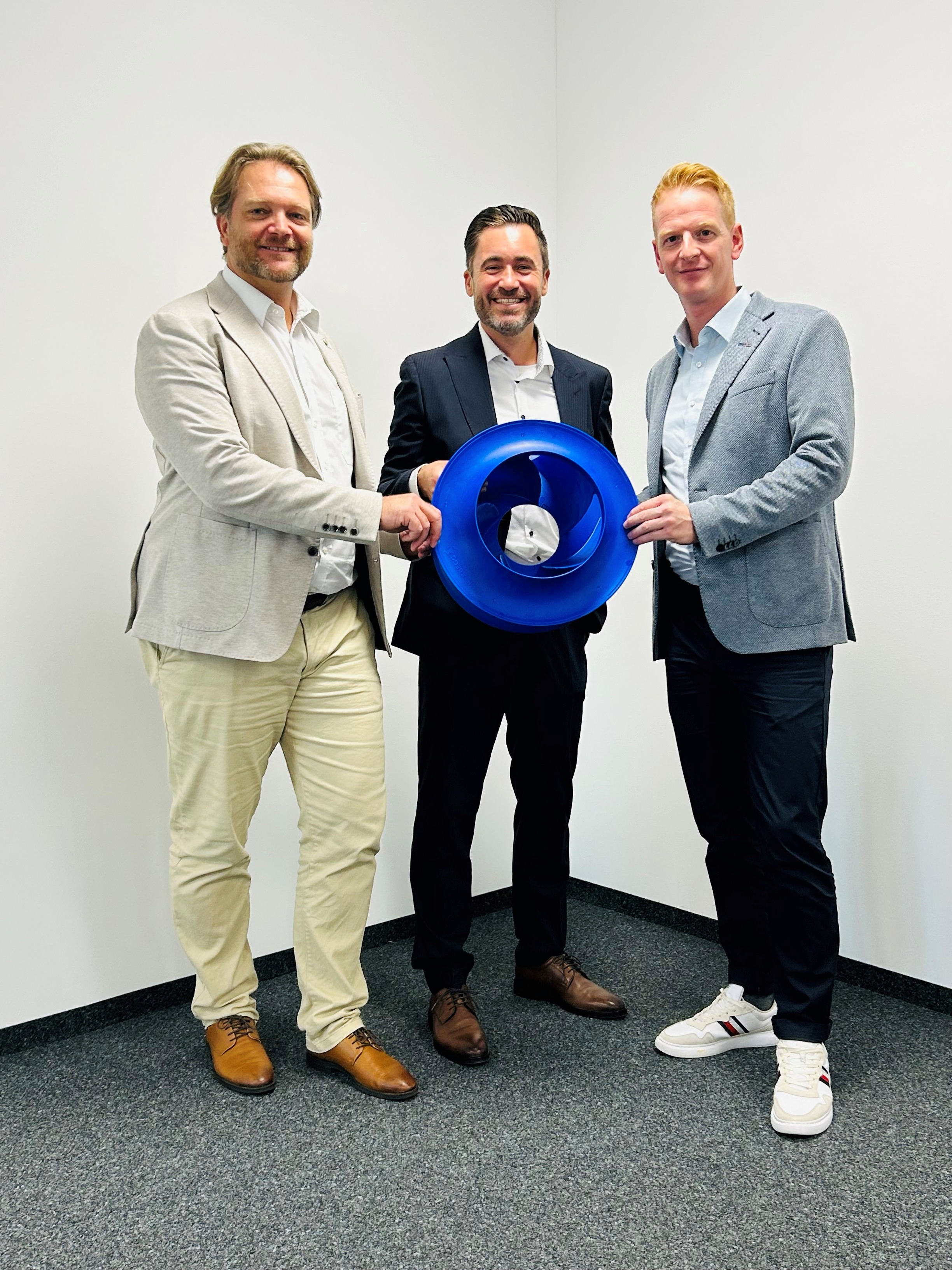 Drei Generationen von Geschäftsführern von Ziehl-Abegg in Österreich (von links): Kurt Kerschbaummair, Thorsten Hartl und Nils Kowalke. 