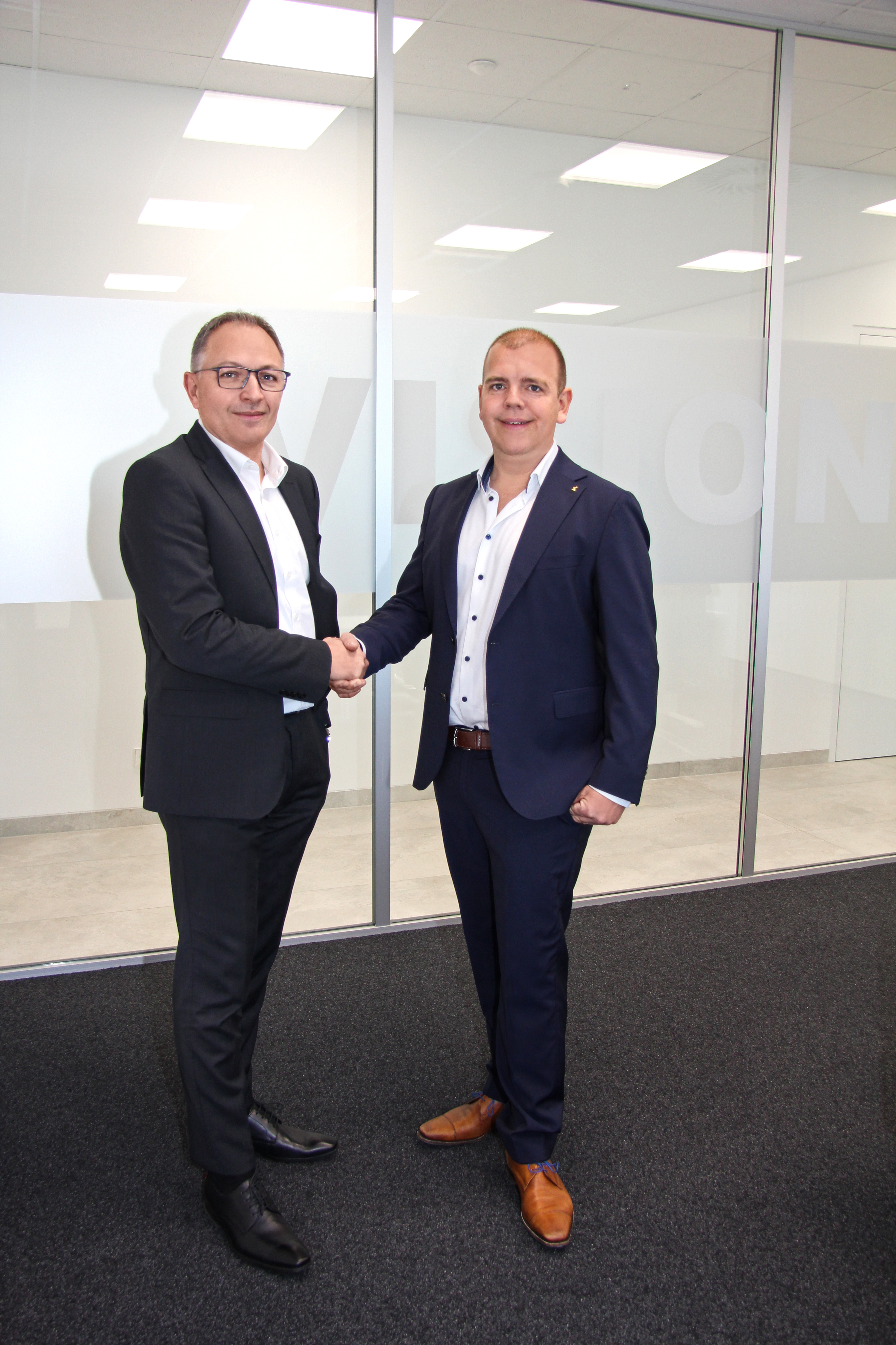 Dennis Ziehl (right), Chairman of the Supervisory Board at Ziehl-Abegg, welcomes Marco Altherr as the company’s new CFO.